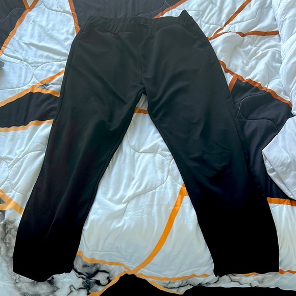 Basic Black Pants - Picture 1 of 2